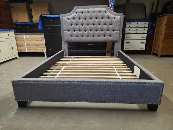 Modern Gray Tufted Queen Size Bed Frame