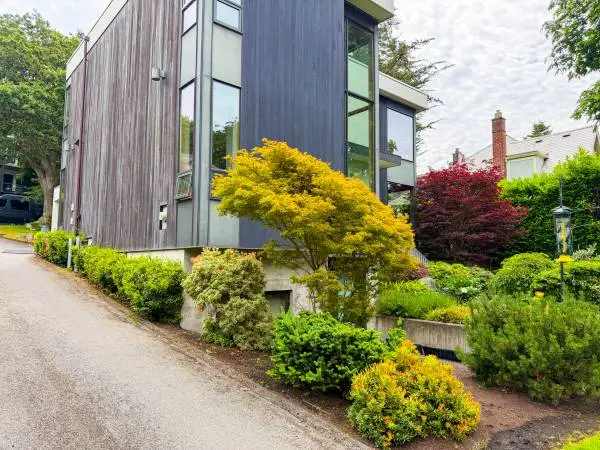 Architectural Masterpiece | A Luxury Residence in South Oak Bay