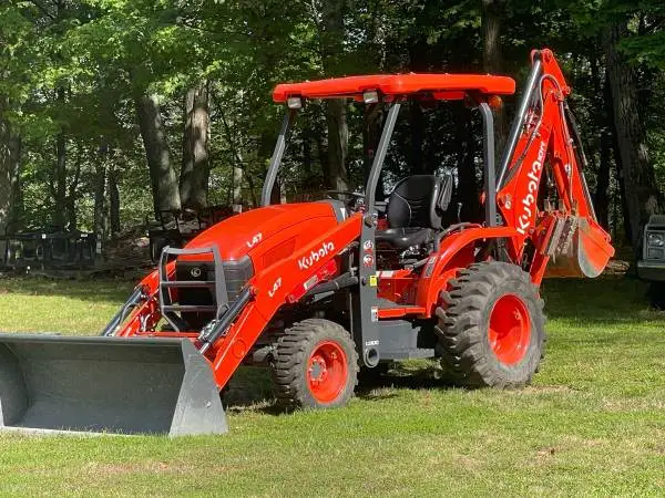 2021 Kubota L47 With Hydraulic Thumb and Foward hydraulics
