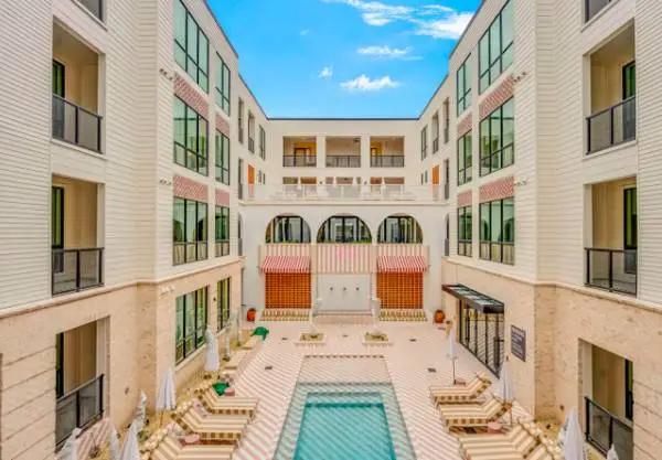 A Brand New Stylish Boutique Apt in the Bishop Arts - 6 WEEKS FREE
