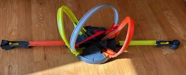 Hot Wheels® Roto Revolution™ Track Set