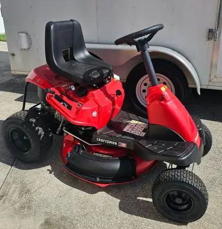 CRAFTSMAN R110 RIDING LAWN MOWER.....NEW....$ 1,200