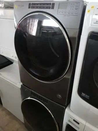 ★Whirlpool gray stackable front load washer and dryer set