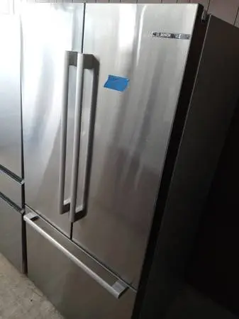 ★Bosch stainless steel french door refrigerator (no lights)