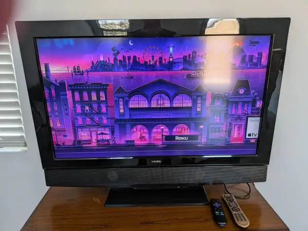 37-in viore TV.