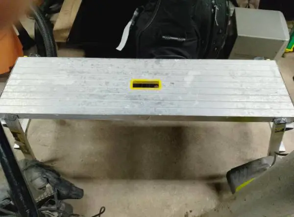 Gorilla ladder slim flop work platform
