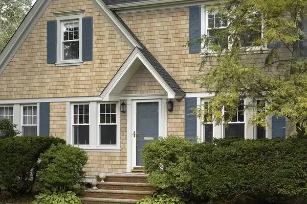 *** VINYL SIDING *** MAKE YOUR HOUSE LOOK BRAND NEW **