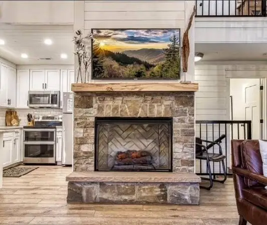Dont Miss LABOR DAY -$229- GATLINBURG -5*Slps 8-BEST LOCATION
