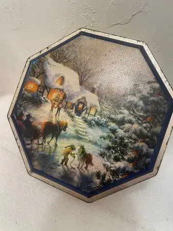Christmas Tin