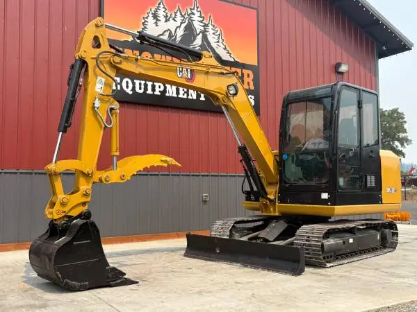 CAT 305.5E2 Closed Cab Mini Excavator