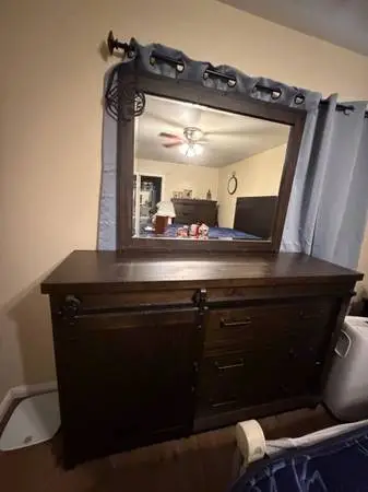 Dresser