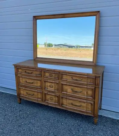 Mid-Century Furniture Galore at Creative Bargains