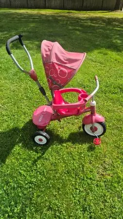 Radio Flyer Stroll N Trike Tricycle with Canopy