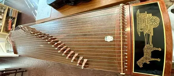 Tranditional Chinese Guzheng