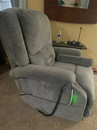 Power recliner with lift