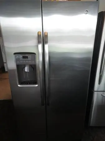 Ge Refrigerator Stainless Steel Side by Side in Great Working Order