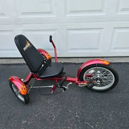 Mobo Kids Triton RED Tricycle 3 Wheel Youth Boys Girls Cruiser Bike