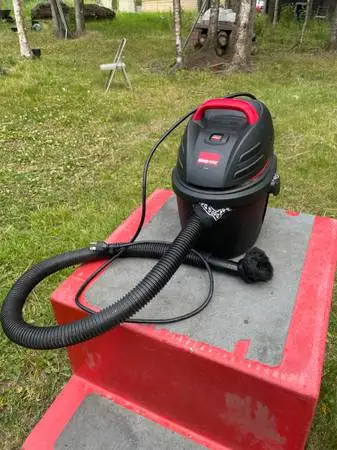 Shop-Vac 2.5 gallon shop vac vacuum