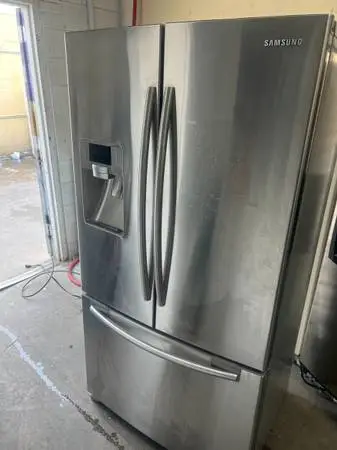 SAMSUNG French Door Refrigerator on Stainless Steel
