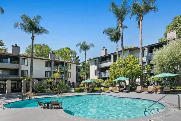Find your space! Cool 2 BR, 2 BA, 962 Sq Ft.