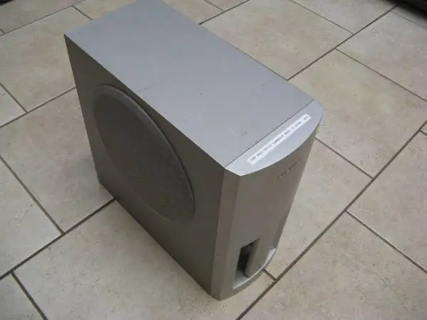 1 SONY BASS REFLEX SUBWOOFER MODEL SS-WS300