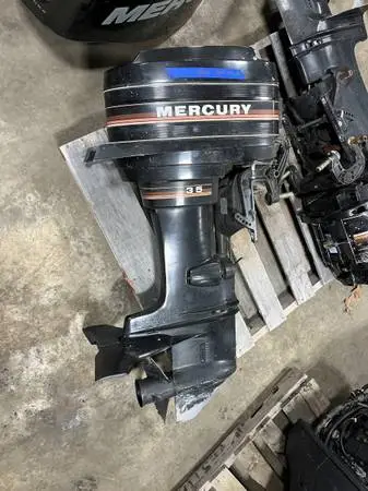 Mercury 35 hp 2-Stroke 20 Carb Outboard Boat Motor Engine Runs Well