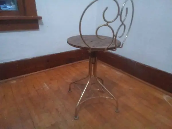 Salon /Cosmetology Stool