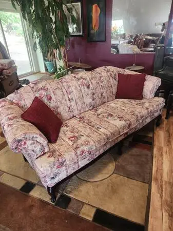 Floral Couch and Loveseat Set