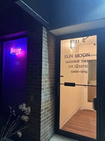 Sun-moon Massage Therapy ------No.1