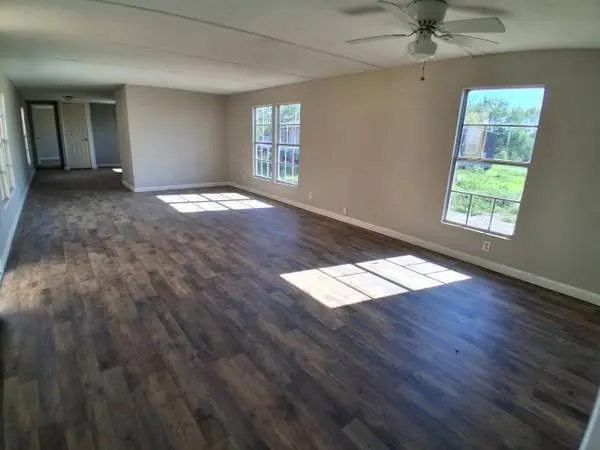 Mobile Home Single Wide 2beds/2Baths, $3,000 downpayment, finance owne