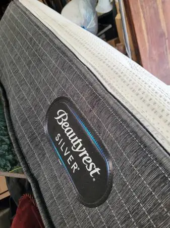 Lile new Simmons Beauty Rest Full Mattress