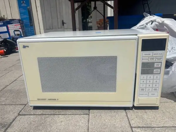 Sharp Carousel Microwave