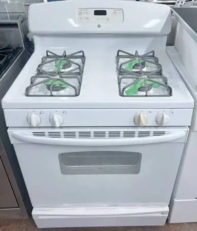 GE 4 Burner Gas Range , White , JGBS19DENWW 30 Inch  373754