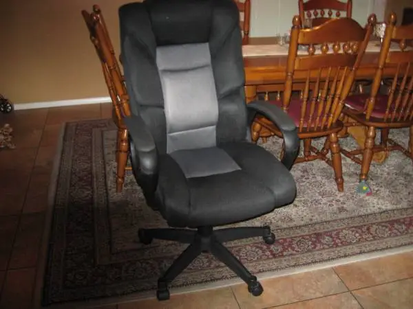 OFFICE CHAIR