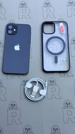 IPhone 12 64g Factory unlocked Read description