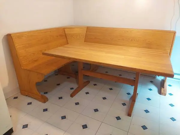 Solid Oak Wrap Around Booth and Solid Oak Table