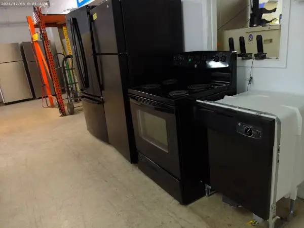 Black Kitchen Set