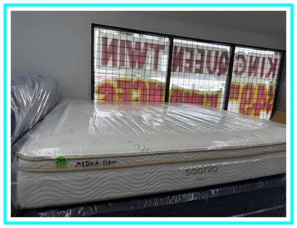 King Size Saatva Classic Mattress & Box Springs Bed Set
