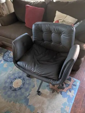 amseatec Criss Cross Office Chair - like new