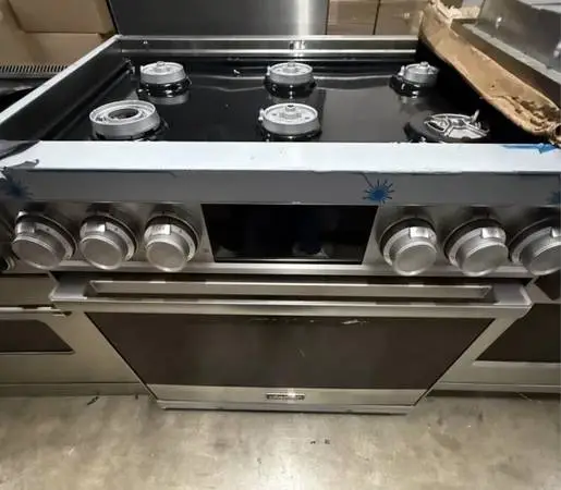 Dacor Open Box 48” Wide Dual Fuel Range & Dacor 36” Range 2 Stoves
