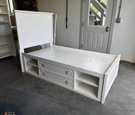 Twin Bed Frame (s) / Twin Box Spring (s) at Creative Bargains