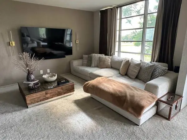Moving Sale: Designer Living Room Furniture + Lighting Package – $2,50