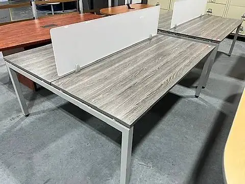 2 Person 72wX60d Collaboration Desk Set w/opt Privacy Screen MSRP$2100