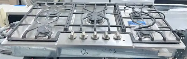 Bosch 800 Series  NGM8654UC Gas Cooktop 5 Sealed Burners , 36 Inch