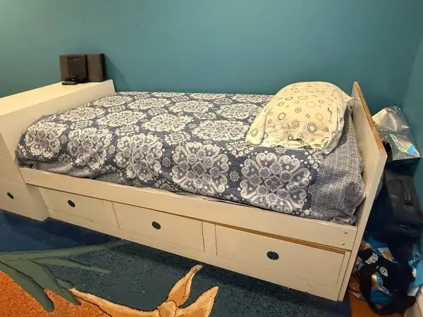 Bed Room (Kids Room)