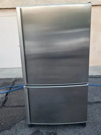 Amana stainless steel bottom freezer counter depth refrigerator