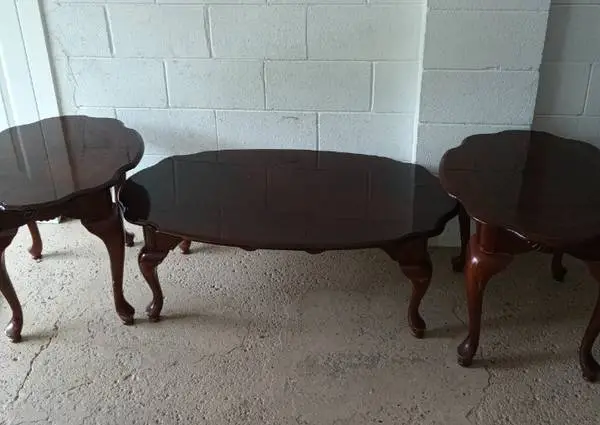 Queen Anne style furniture