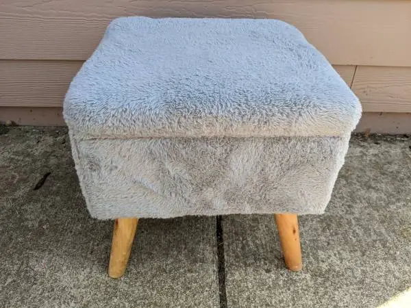 Foot stool/ottoman
