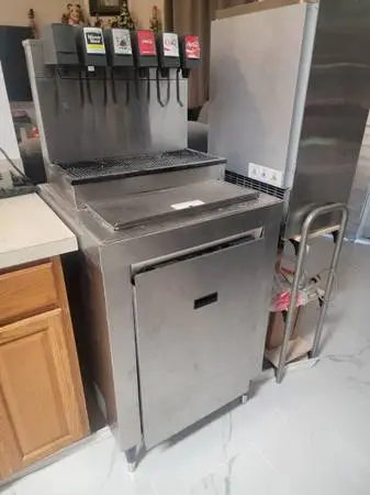 Complete 6-Valve Lancer Soda Fountain Setup – Includes Ice Maker, Stan