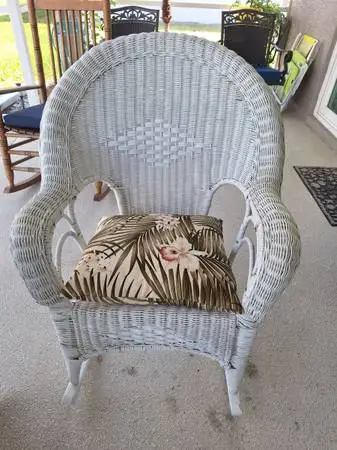 white wicker rocker &portable bar